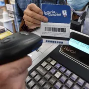 Lo Stato gira ancora la ruota. Ecco che fine ha fatto la lotteria degli scontrini