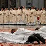 «Cari preti, riposare è una necessità, non un lusso»
