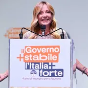 «Non mi arrendo»: cosa ha detto Giorgia Meloni a Bari (pensando al bis)