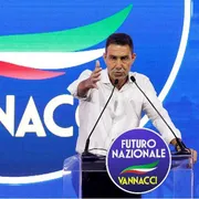 Perché dopo Cernobbio Vannacci è sempre più un rompicapo soprattutto per Meloni