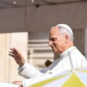 Il Papa: «Promuovere la dignità umana, no alle manipolazioni»