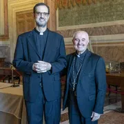 Il vescovo Michele Di Tolve (a destra), nuovo vescovo di Chioggia, e don Simone Renna, suo successore come rettore del Seminario Romano Maggiore / SICILIANI