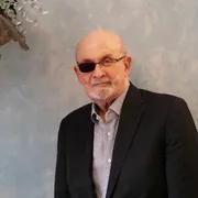 Rushdie a Pordenonelegge: «L’incertezza conduce alla verità»