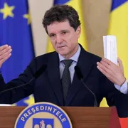 Romania, il presidente Dan ci riprova per la terza volta: incarico di governo all'eurodeputato Muresan. Lo spettro dell'estrema destra
