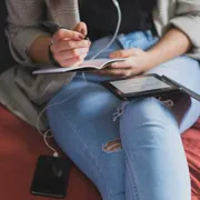 Il "semestre filtro" degli aspiranti medici? Si prepara con quiz, piattaforme e IA