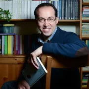 Burhan Sönmez: «La letteratura
ti guarda senza giudizio»