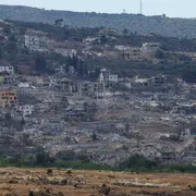 Vista degli edifici abbattuti dalle ruspe israeliane a Mansouri, nel Libano del sud / REUTERS