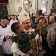 A Palermo servono 5 anni per Comunione e Cresima e i commercianti protestano
