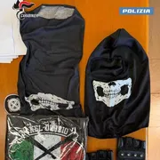 Il Mein Kampf sul comodino, l’odio nello smartphone: la rete dei piccoli suprematisti sgominata dalla Digos