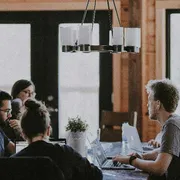 Giovani in coworking