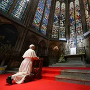 Il Papa a Lourdes, quelle parole sulle vittime di abusi che consolano e rincuorano