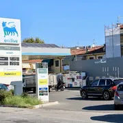 Lo sconto sui carburanti raddoppia: Ip segue Eni
