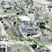Toyota prepara l'invasione dei robot, ma la fabbrica senza operai è ancora lontana