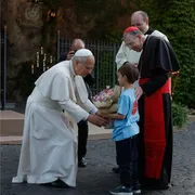 Il Papa e il Rosario con un milione di bambini: «Gesù, donaci la pace»