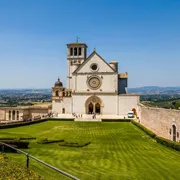 Per gli 800 anni dalla morte di san Francesco il mondo oggi è riunito ad Assisi