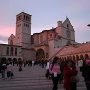 Giovanni Paolo II aveva ragione: con lo “spirito di Assisi” la pace è sempre possibile