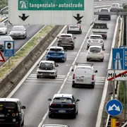 Giù le multe, su l'età (70 anni) per guidare bus e camion: come cambia il Codice della strada