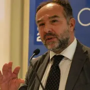 Il lavoro povero tra salario insufficiente, produttività e formazione