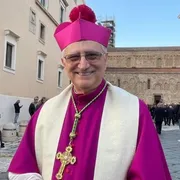 L'arcivescovo di Taranto: «No a divisioni, immaginiamo insieme un futuro diverso per la città»