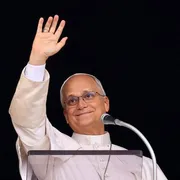 Il Papa all’Angelus: grazie del sostegno. Riprenderò gradualmente le attività