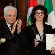 Il nuovo richiamo di Mattarella sui giovani e le mosse del governo su Milano: ecco il punto
