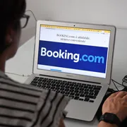 L'Ue indaga su Booking: troppi i rischi di frode