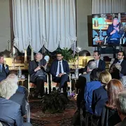 Un momento della presentazione delle “Schede per conoscere l’Islam” a Roma con Zuppi e gli esponenti delle comunità musulmane