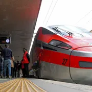 Per i pendolari dell'alta velocità prima vittoria sui biglietti smart