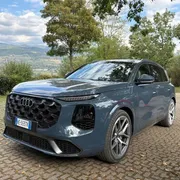 Dal lusso al fango: la doppia sfida di Audi tra spazio, spina e prestazioni