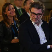 Manovra, tramonta il taglio all’Irpef per il ceto medio. Sì alle tasse ridotte sotto i 30 anni