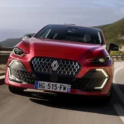 Buona la sesta: Renault Clio è "Auto Europa 2027"