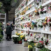 A cosa serve andare al cimitero?