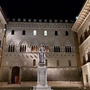 Montepaschi, il risiko bancario e le mire della politica: cosa cambia dopo l'assemblea di Siena