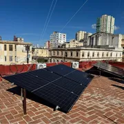 Pannelli fotovoltaici in cima a un tetto