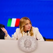 Il nostro "voto" alla Manovra, tra pensioni e nuovi nati. Ma i giovani meritavano di più