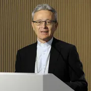 Il vescovo emerito di Carpi, Francesco Cavina / SICILIANI