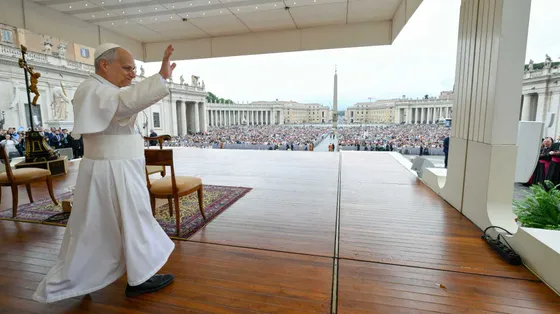 Papa Leone XIV in piazza San Pietro per l'udienza generale di oggi, 3 giugno 2026 / VATICAN MEDIA
