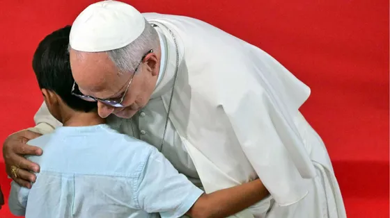 Leone XIV ai bambini: «Non ho mai pensato di diventare Papa, ma ho detto sì»