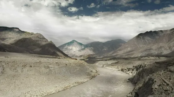 Una vista generale della valle dell'Indo vicino a Hunza nelle aree settentrionali del Pakistan