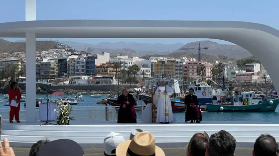 Il Papa alle Canarie: mi inchino sui migranti che nessuno ha il diritto di disprezzare