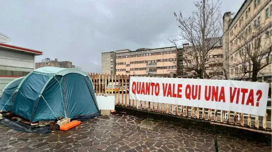 Il sindaco di Isernia ha tolto la tenda davanti all'ospedale