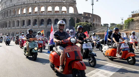 Ottant’anni di un mito. Così “l’Italia s’è Vespa” e invade Roma