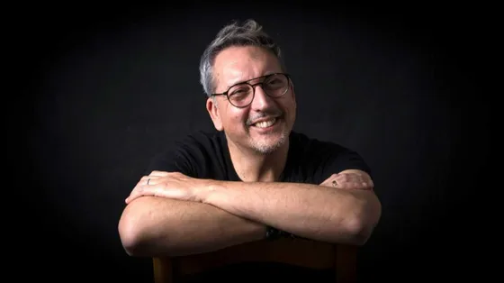 Il  “prof di TikTok” agli studenti: «Per essere maturi non dovete mai essere perfetti»