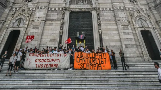 Il vescovo di Napoli si schiera contro la beffa dello stop dei tirocini: «Una ferita»