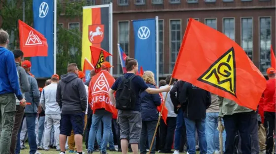 Taglio di 120mila dipendenti, chiusura di 4 impianti: cosa sta succedendo alla Volkswagen?