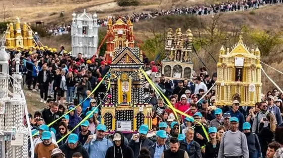 La processione per la Madonna del Carmine ad Avigliano