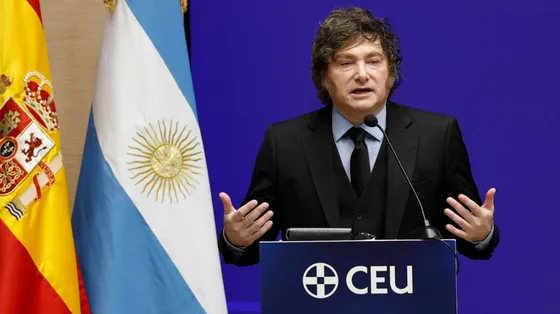 Milei adesso vuole mettere in vendita l'Argentina. La protesta dei vescovi: «La terra non è una merce»