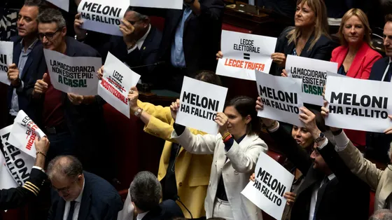 Via libera della Camera alla legge elettorale, tensioni in Aula