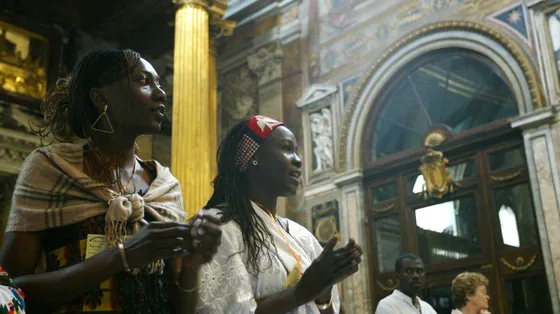 I figli non seguono i padri: le seconde generazioni di immigrati sono meno religiose