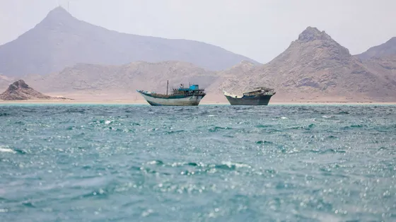 Qual è la situazione negli Stretti? Hormuz è chiuso, Bab al-Mandeb no